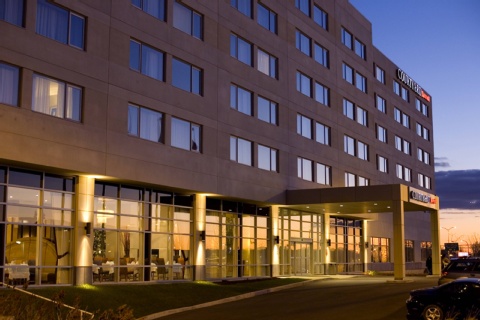 Courtyard by Marriott Montreal Airport , QC H4M 2Z5 near Montreal-Pierre Elliott Trudeau Int. Airport View Point 3